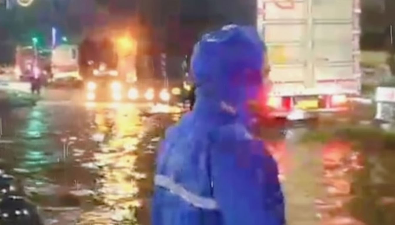 Banjir Bandang Lumpuhkan Situbondo: Jalur Pantura Macet, 5 Kecamatan Tergenang