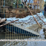 Tanggul Petogogan Jebol, Perbaikan Darurat dengan Karung Pasir Dilakukan