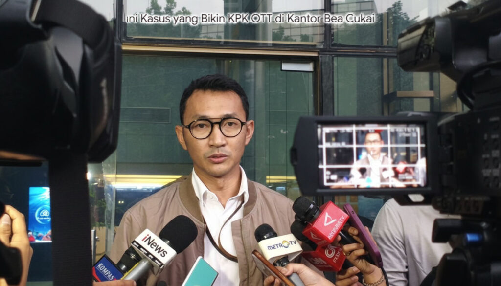 KPK Sita Uang Miliaran dan Emas 3 Kg dalam OTT di Bea Cukai