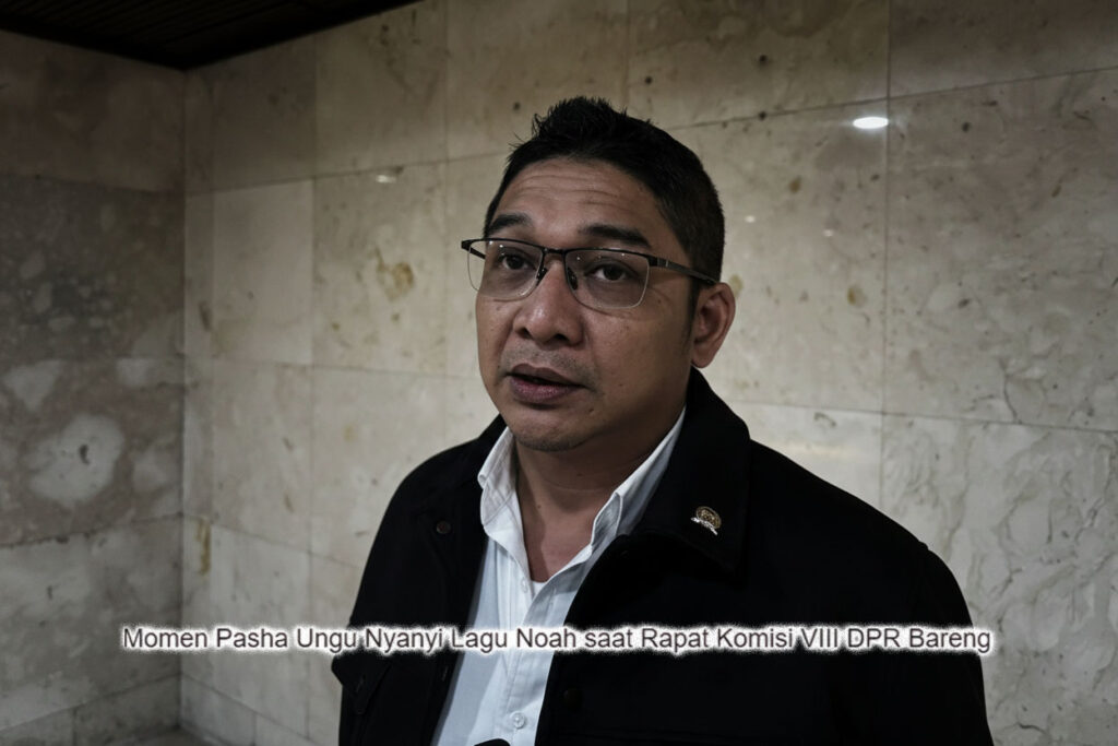Momen Unik Pasha Ungu Nyanyikan Lagu Noah Saat Rapat Serius Bahas Bencana di DPR